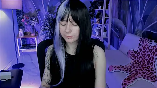 LexiWenford online show from November 26, 3:39 am