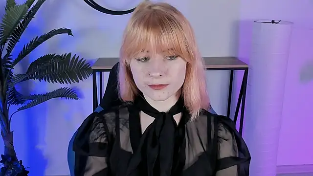 Snapshot of LexiWenford chatting on March 5, 9:16 am LexiWenford online show from March 5, 9:16 am
