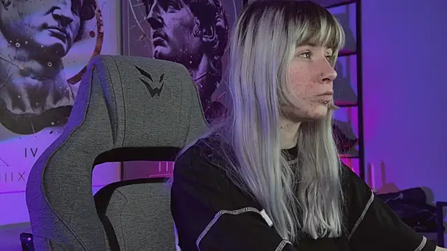 LexiWenford online show from April 1, 2:46 am