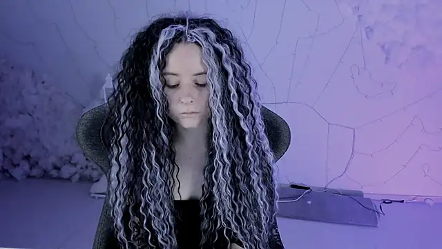 Snapshot of LexiWenford chatting on March 18, 2:51 am LexiWenford online show from March 18, 2:51 am
