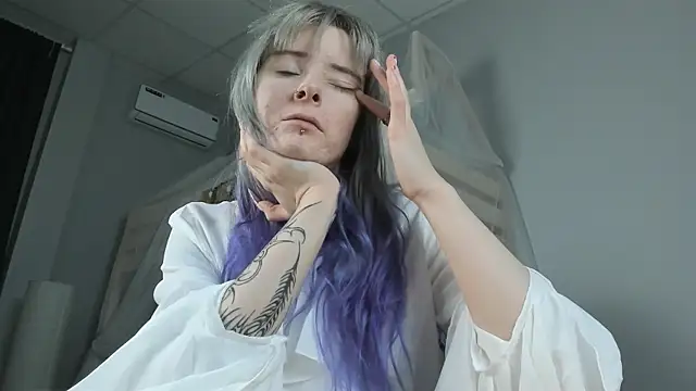 LexiWenford online show from October 30, 2:43 am