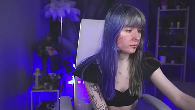 Snapshot of LexiWenford chatting on May 4, 2:59 am LexiWenford online show from May 4, 2:59 am