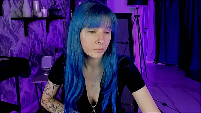Snapshot of LexiWenford chatting on September 18, 2:58 am LexiWenford online show from September 18, 2:58 am