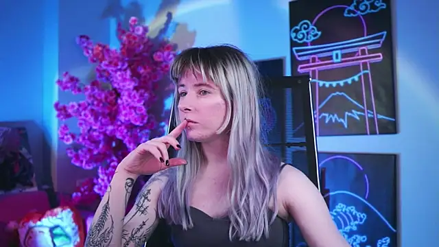 LexiWenford online show from April 3, 3:13 am