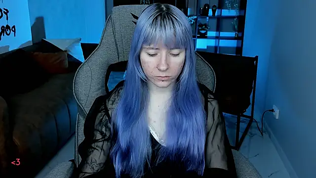 LexiWenford online show from December 15, 3:23 am