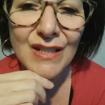 Viola8p online show from October 30, 4:04 pm