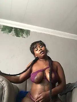 Snapshot of DiamondGoddes chatting on March 19, 2:35 pm DiamondGoddes online show from March 19, 2:35 pm