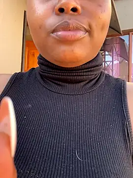 Snapshot of DiamondGoddes chatting on October 22, 2:38 pm DiamondGoddes online show from October 22, 2:38 pm