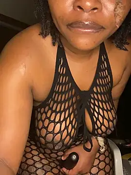 Snapshot of DiamondGoddes chatting on November 11, 5:30 pm DiamondGoddes online show from November 11, 5:30 pm