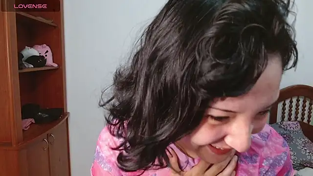 Snapshot of alexaa08 chatting on October 7, 1:45 pm alexaa08 online show from October 7, 1:45 pm