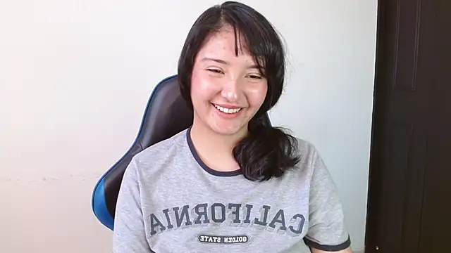 alexaa08 online show from June 25, 9:31 pm