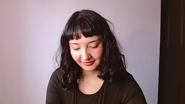 alexaa08 online show from April 1, 9:23 pm