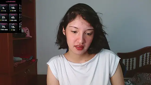 Snapshot of alexaa08 chatting on September 22, 1:06 pm alexaa08 online show from September 22, 1:06 pm