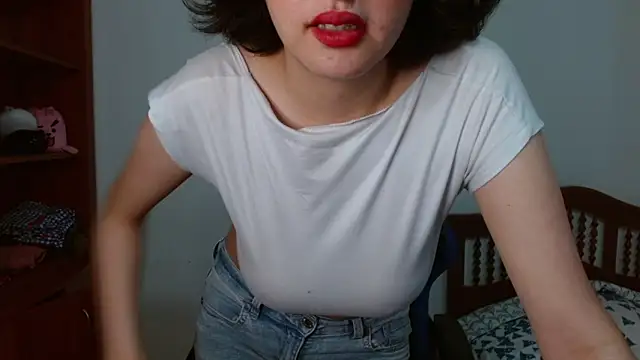 Snapshot of alexaa08 chatting on September 12, 12:38 pm alexaa08 online show from September 12, 12:38 pm