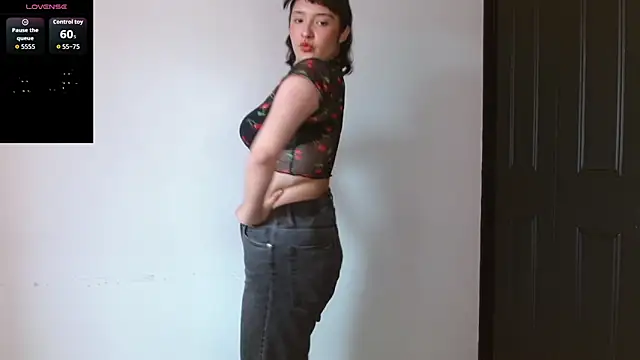 alexaa08 online show from June 18, 9:09 pm