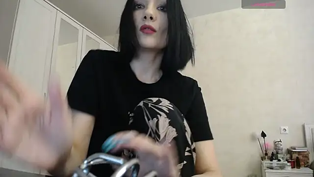 Devil Goddess online show from December 15, 12:55 pm