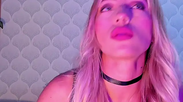 PamelaReall online show from March 18, 3:56 am