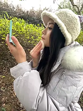 Snapshot of Asia-Melody chatting on February 14, 6:45 am Asia-Melody online show from February 14, 6:45 am