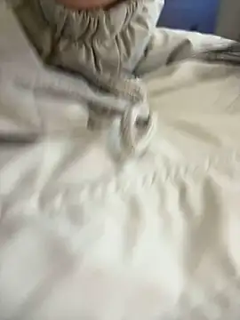 Snapshot of Asia-Melody chatting on February 17, 6:42 am Asia-Melody online show from February 17, 6:42 am