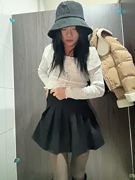 Snapshot of Asia-Melody chatting on March 13, 6:37 am Asia-Melody online show from March 13, 6:37 am