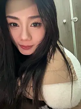 Snapshot of Asia-Melody chatting on March 7, 11:18 am Asia-Melody online show from March 7, 11:18 am