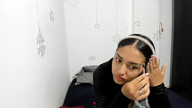 monse 02 online show from April 10, 12:34 pm