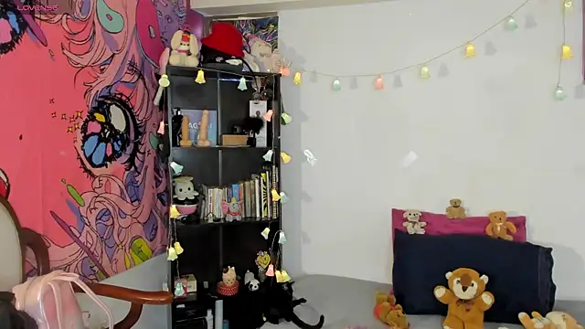 kittyzenn online show from October 23, 5:33 pm