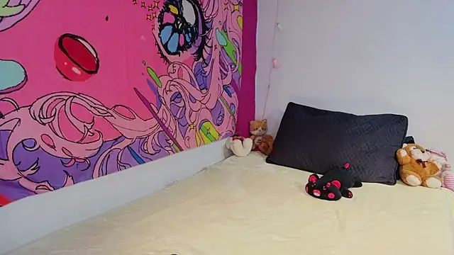 kittyzenn online show from December 21, 5:14 pm