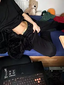 Dennis 2024 online show from November 20, 7:58 pm