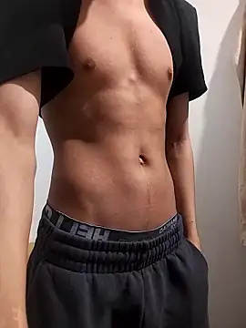 Snapshot of Dennis_2024 chatting on February 25, 7:36 pm Dennis 2024 online show from February 25, 7:36 pm