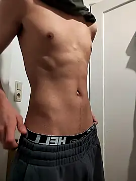 Snapshot of Dennis_2024 chatting on February 27, 2:06 pm Dennis 2024 online show from February 27, 2:06 pm