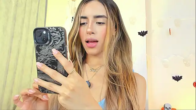 StormiRusso online show from October 23, 1:04 am