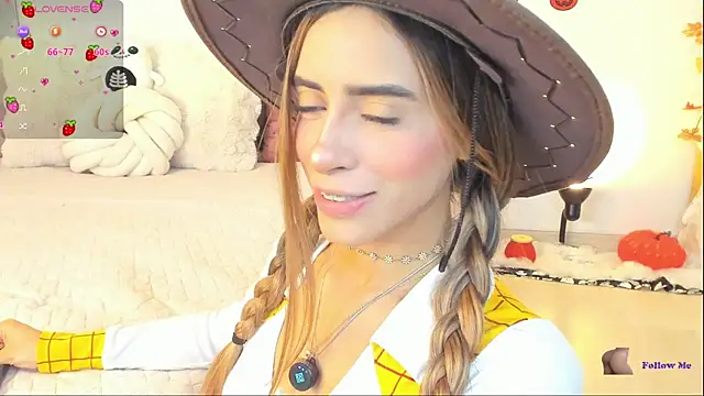 StormiRusso online show from October 24, 1:37 am