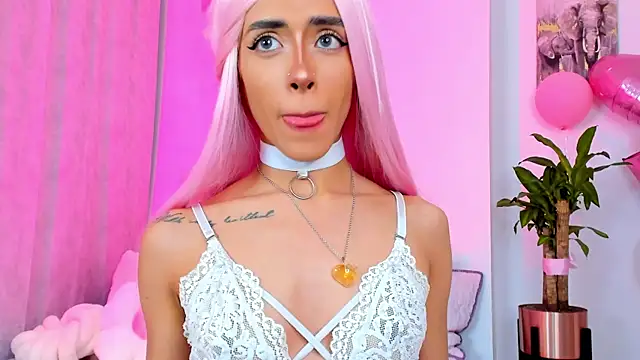 StormiRusso online show from February 25, 2:25 am