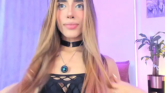 StormiRusso online show from September 26, 11:22 pm