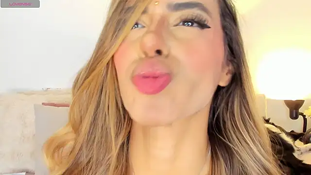 StormiRusso online show from January 17, 2:26 am