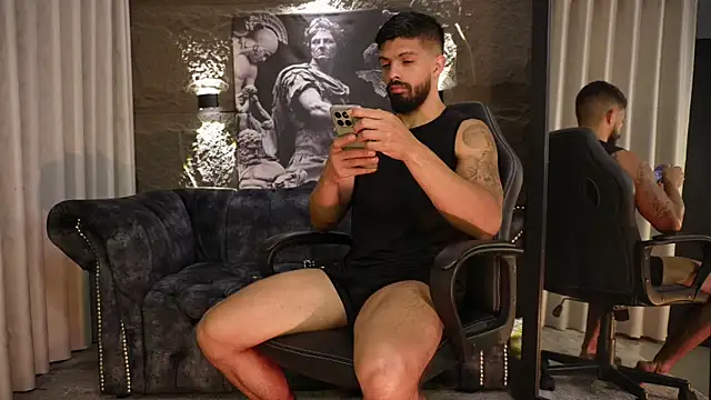 Snapshot of DannSaenz chatting on February 14, 12:49 pm DannSaenz online show from February 14, 12:49 pm