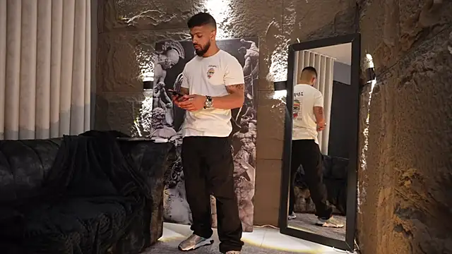 DannSaenz online show from November 7, 11:26 am