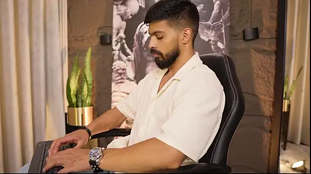 DannSaenz online show from March 11, 2:44 pm