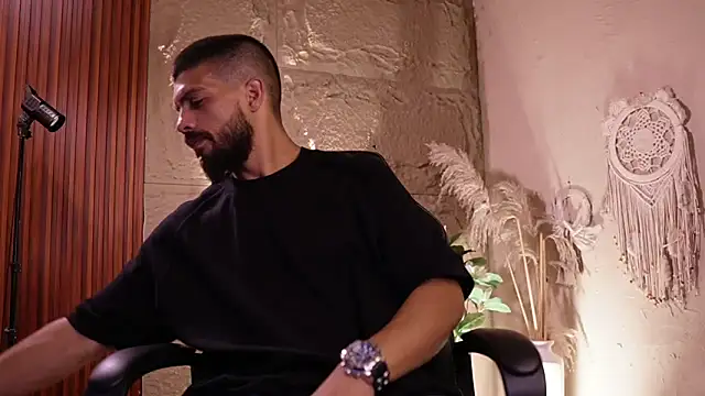 DannSaenz online show from June 17, 1:32 pm