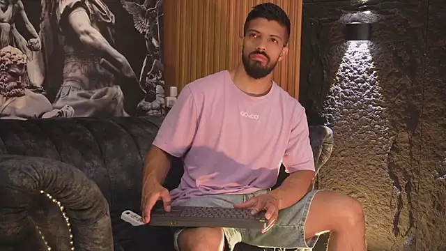 DannSaenz online show from November 3, 2:42 pm