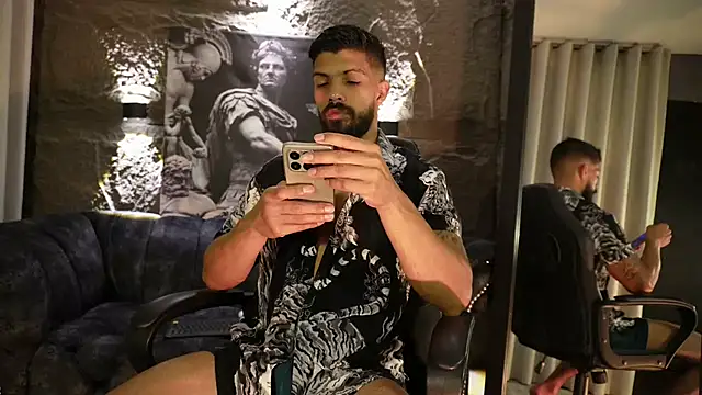 Snapshot of DannSaenz chatting on February 23, 1:33 pm DannSaenz online show from February 23, 1:33 pm