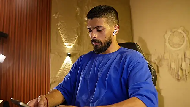 DannSaenz online show from July 11, 6:08 pm