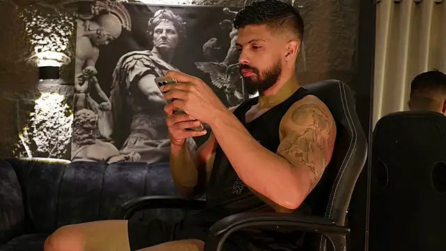 Snapshot of DannSaenz chatting on February 22, 11:56 am DannSaenz online show from February 22, 11:56 am