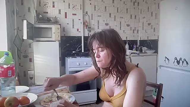 Diamond Tyler online show from April 15, 4:40 am