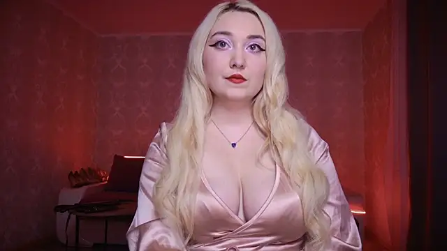 AllisonBlack  online show from September 22, 7:20 pm