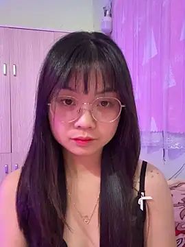 Snapshot of Maeve2k5 chatting on November 26, 10:26 am Maeve2k5 online show from November 26, 10:26 am