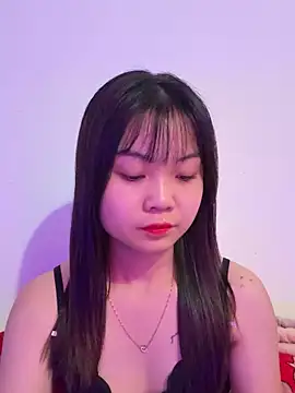 Snapshot of Maeve2k5 chatting on November 9, 3:32 am Maeve2k5 online show from November 9, 3:32 am