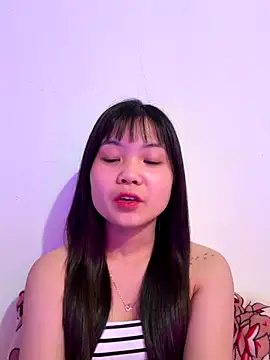 Snapshot of Maeve2k5 chatting on November 14, 12:53 pm Maeve2k5 online show from November 14, 12:53 pm