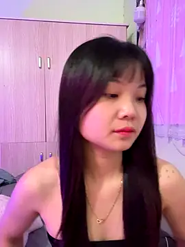 Snapshot of Maeve2k5 chatting on November 22, 10:30 pm Maeve2k5 online show from November 22, 10:30 pm